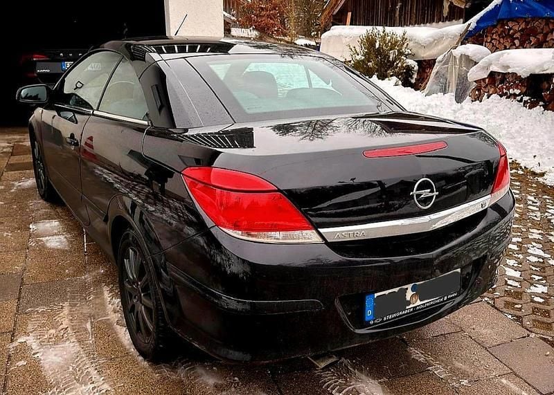 Gebraucht Opel Astra Cabriolet Cosmo 140 PS (102 kW) 2007 Schwarz Cabrio