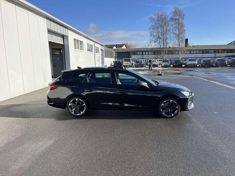 Gebraucht Cupra Leon 190 PS (139 kW) 2023 Mitternachtsschwarz Kombi