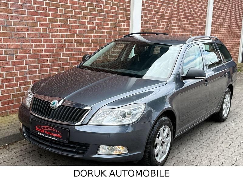 Grau Gebraucht 2010 Skoda Octavia Kombi | 3.990 € (Superpreis) - Bild 1/4