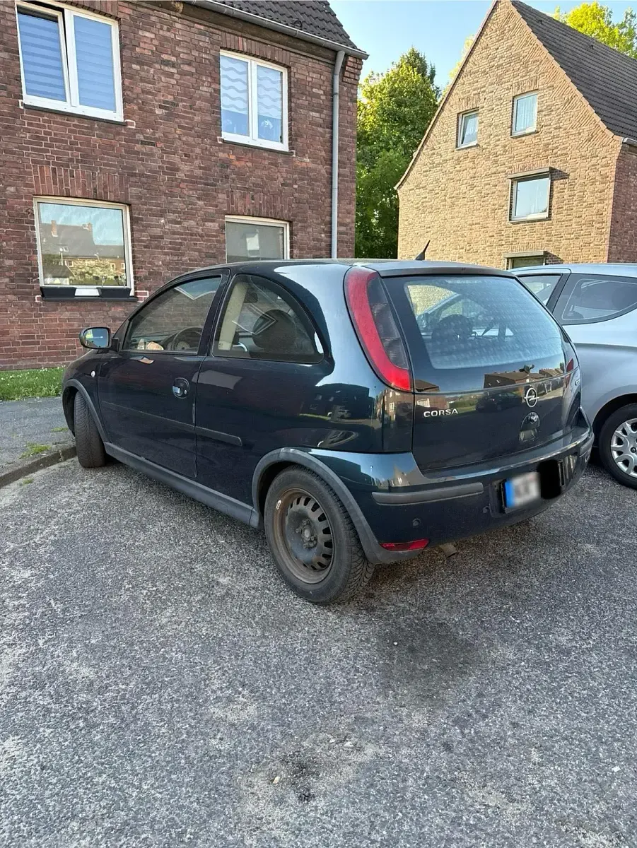 Używany Opel Corsa 70 KM (51 kW) 2004 Zielony Hatchback