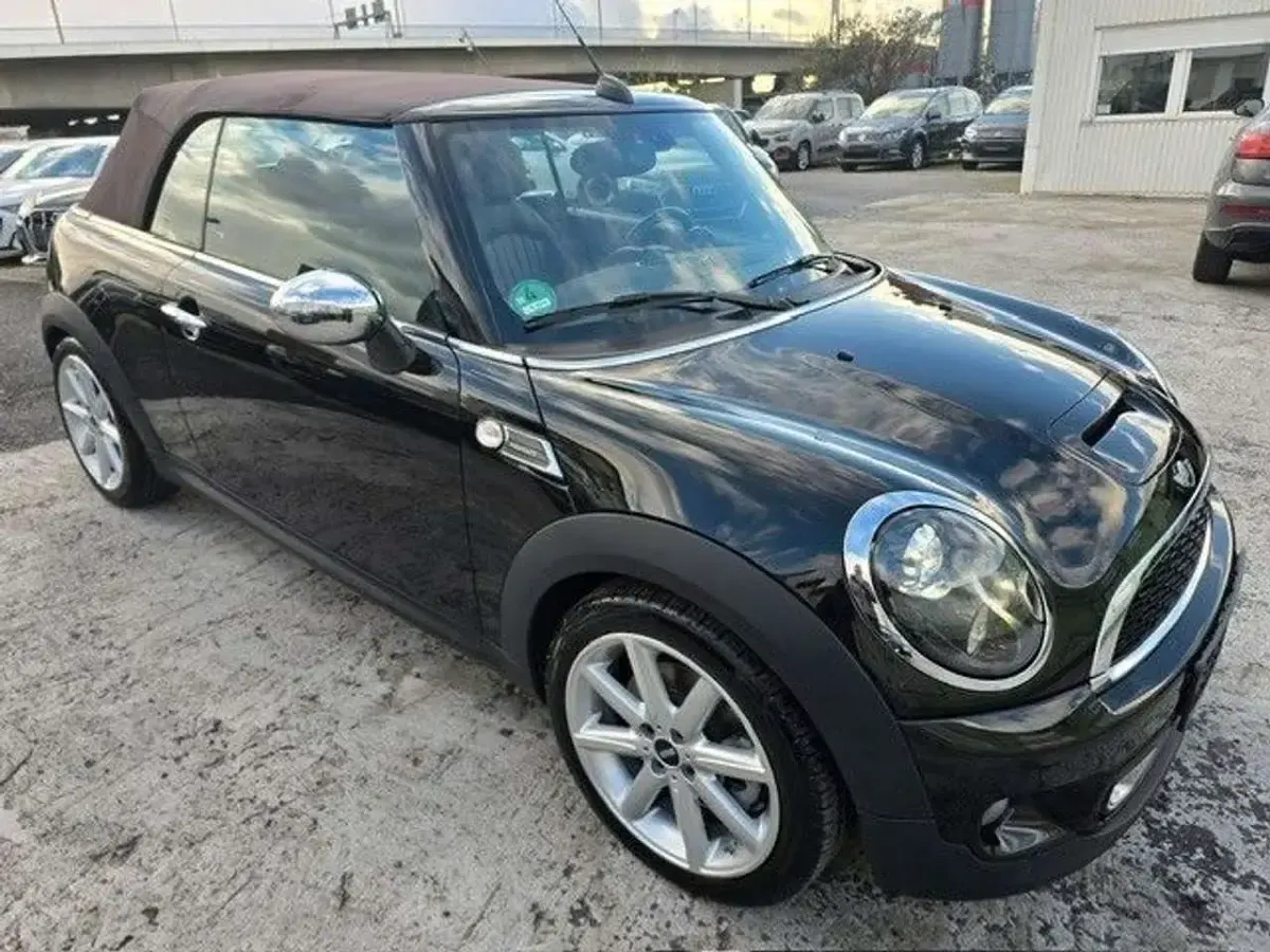 Gebraucht Mini Cooper S Cabriolet 184 PS (135 kW) 2015 Schwarz Cabrio