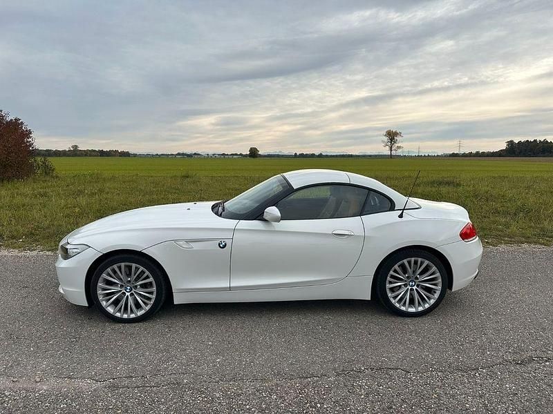 Weiß Gebraucht 2011 BMW Z4 Performance Cabrio | 21.490 € (Guter Preis) - Bild 1/4