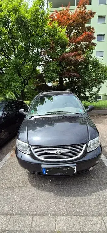 Gebraucht Chrysler Voyager 143 PS (105 kW) 2002 Schwarz Van / Kleinbus