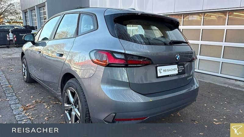 Gebraucht BMW 218 Active Tourer 150 PS (110 kW) 2024 Grau Van / Kleinbus
