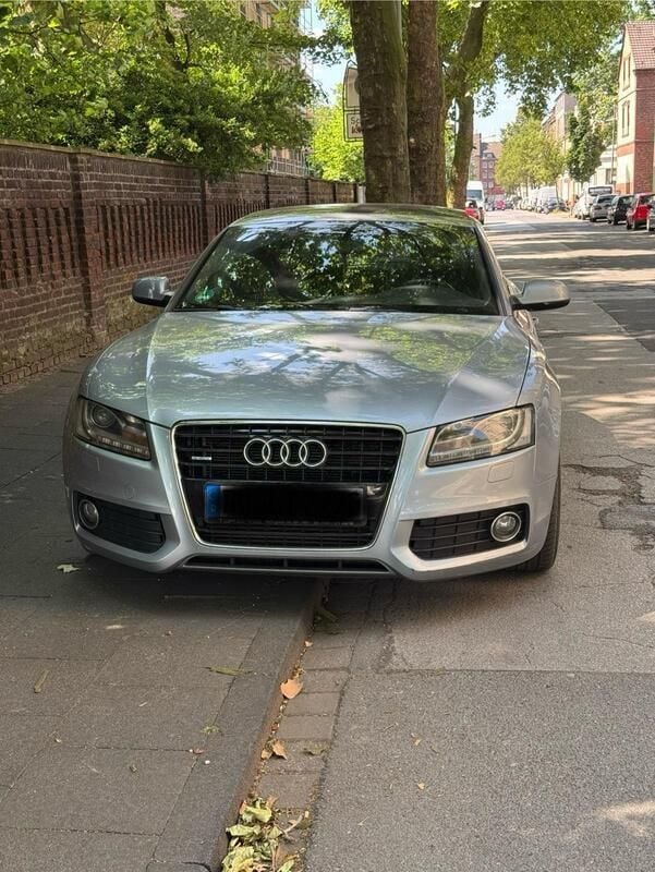 Silber Gebraucht 2010 Audi A5 Coupé | 5.200 € (Superpreis) - Bild 1/4