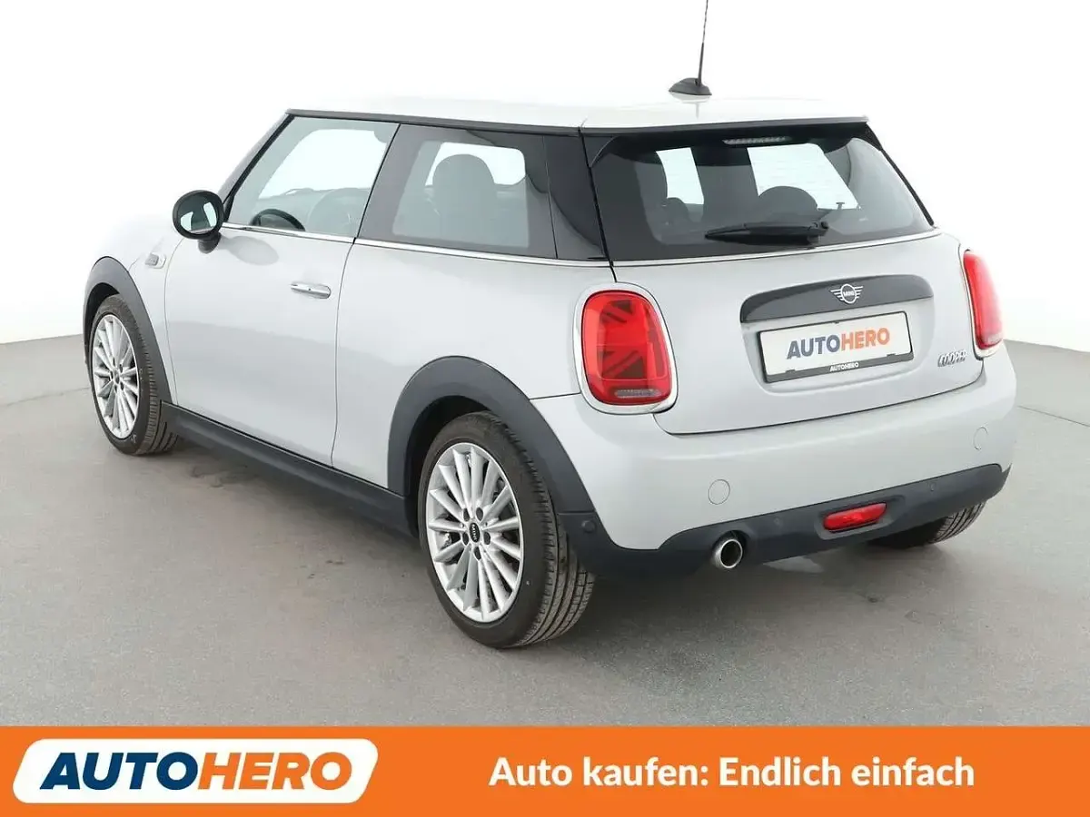 Używany Mini Cooper 136 KM (100 kW) 2018 Srebrny Hatchback