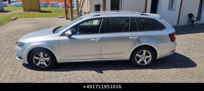 Usata Skoda Octavia Clever 179 CV (131 kW) 2018 Argento Station wagon