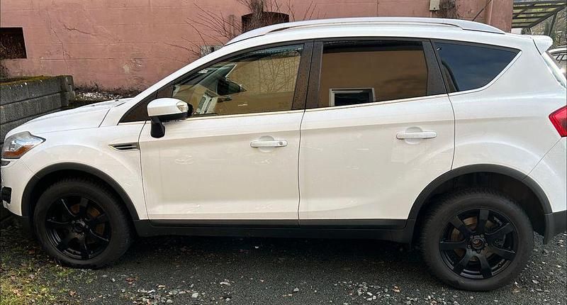 Gebraucht Ford Kuga Titanium 163 PS (119 kW) 2011 Weiß SUV