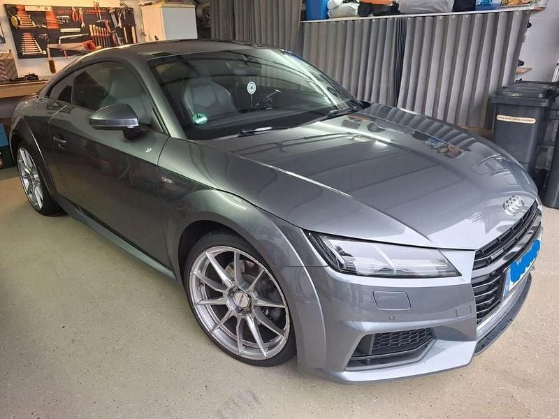 Gebraucht Audi TT Ambiente 230 PS (169 kW) 2016 Grau Coupé