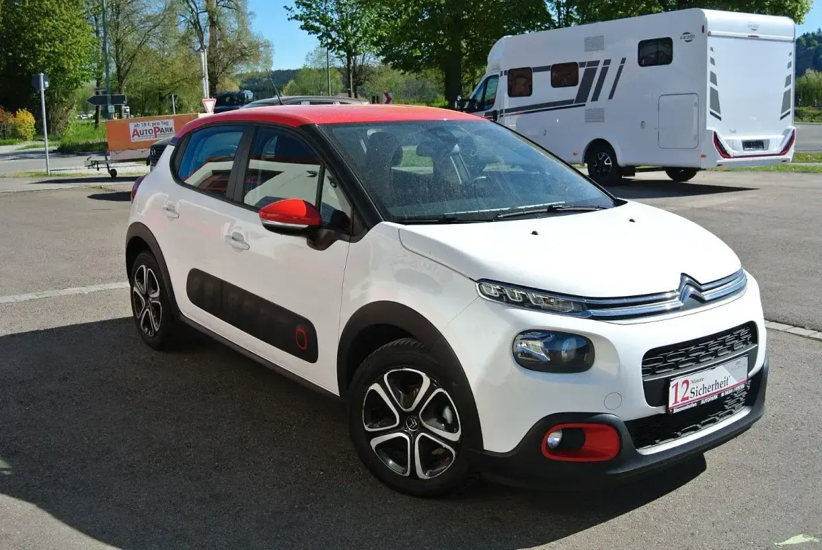 Gebraucht Citroën C3 Shine 82 PS (60 kW) 2019 Weiß Kleinwagen