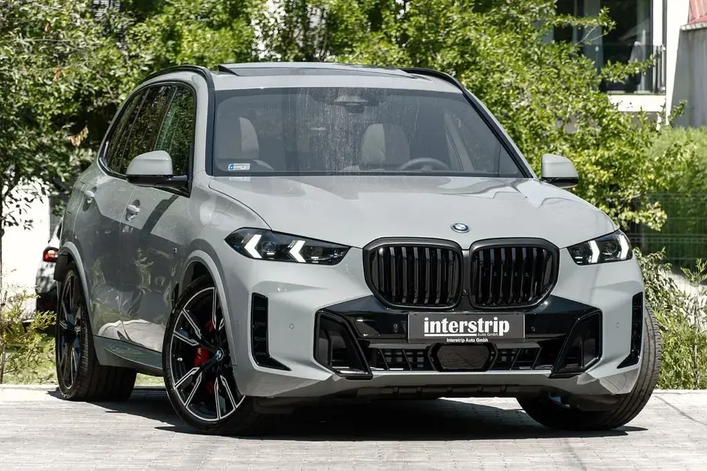 Gebraucht BMW X5 M Sport 489 PS (359 kW) 2025 Grau SUV