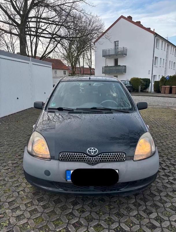 Gebraucht Toyota Yaris 68 PS (50 kW) 2001 Schwarz Kleinwagen