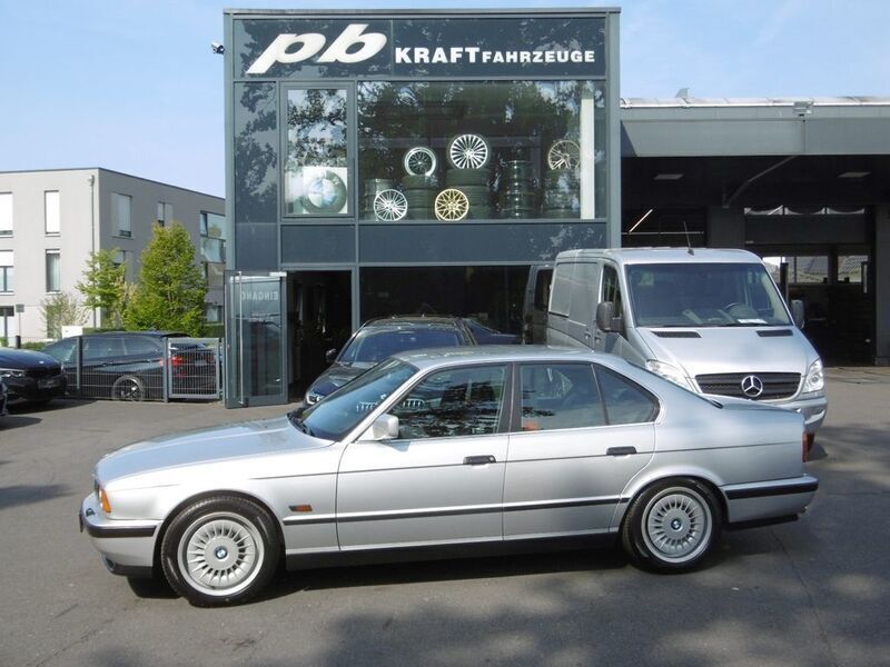 Sterlingsilber met. Gebraucht 1991 BMW M5 Performance Limousine | 68.950 € - Bild 1/4