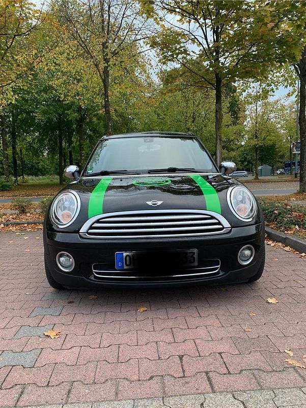 Schwarz Gebraucht 2010 Mini Cooper Clubman Kombi | 4.799 € (Fairer Preis) - Bild 1/4
