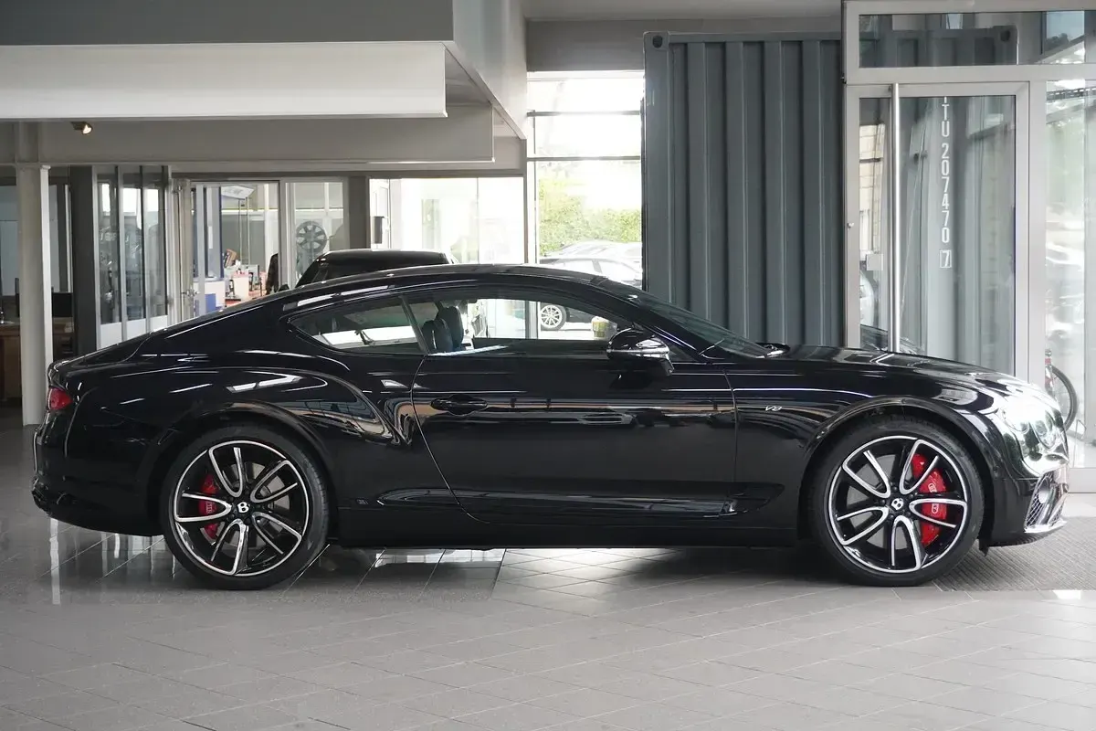 Gebraucht Bentley Continental GT Mulliner 549 PS (403 kW) 2022 Schwarz metallic