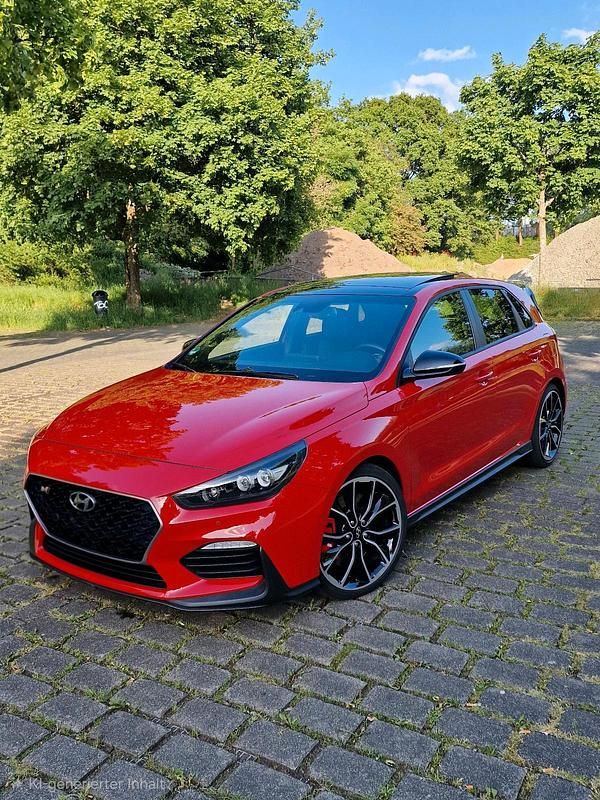 Rot Gebraucht 2018 Hyundai i30 N Performance Limousine | 21.999 € (Fairer Preis) - Bild 1/4