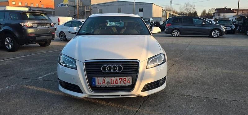 Gebraucht Audi A3 S-Line 125 PS (91 kW) 2010 Weiß Kleinwagen