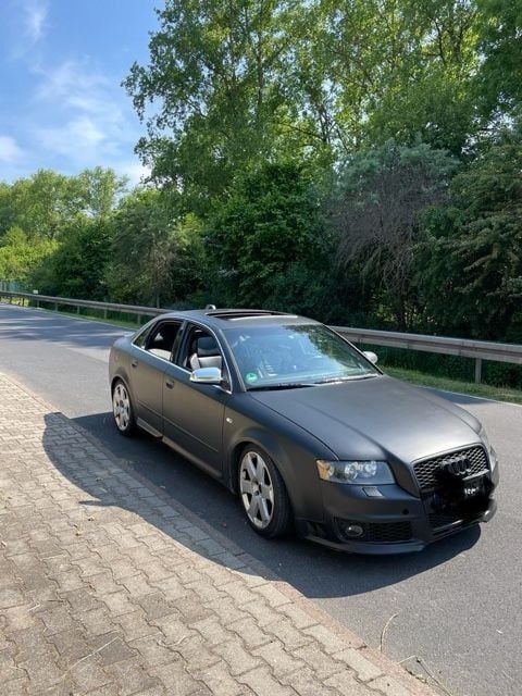 Grau Gebraucht 2005 Audi S4 Ambiente Limousine | 5.450 € (Fairer Preis) - Bild 1/4