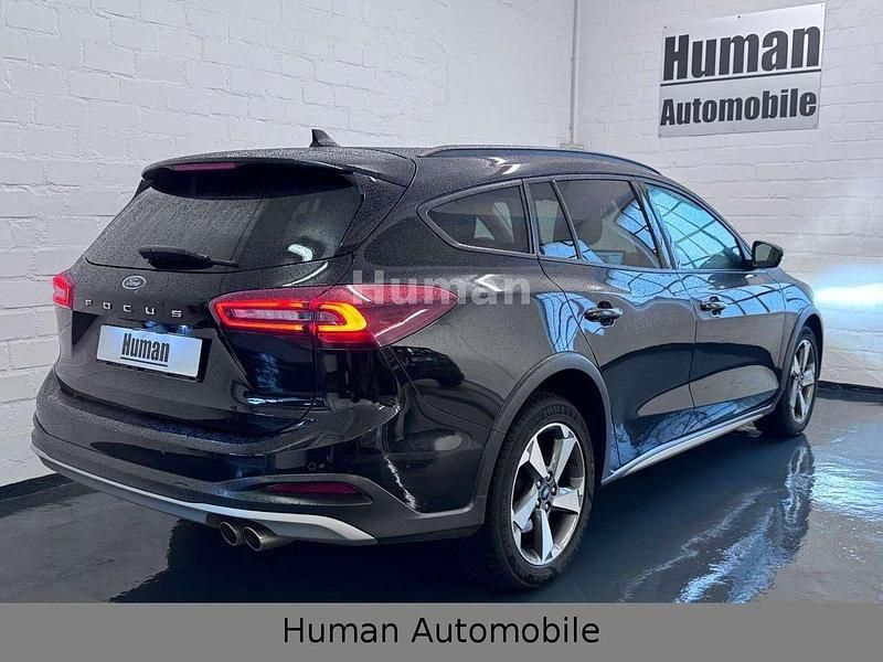 Gebraucht Ford Focus Active X 116 PS (85 kW) 2023 Schwarz Kombi