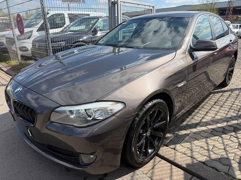 Gebraucht BMW 520 Performance 184 PS (135 kW) 2012 Braun Limousine