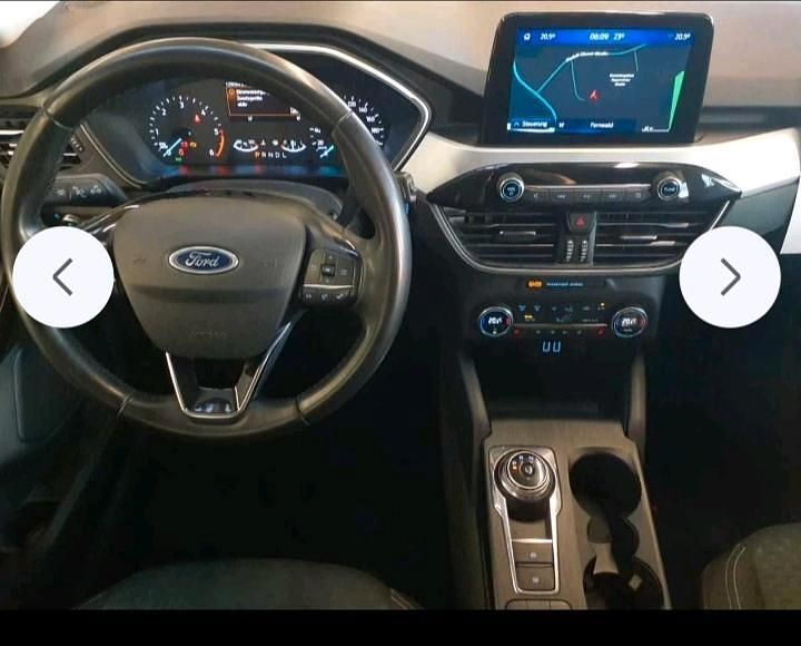 Grau Gebraucht 2022 Ford Kuga Cool & Connect SUV | 16.750 € (Fairer Preis) - Bild 1/4