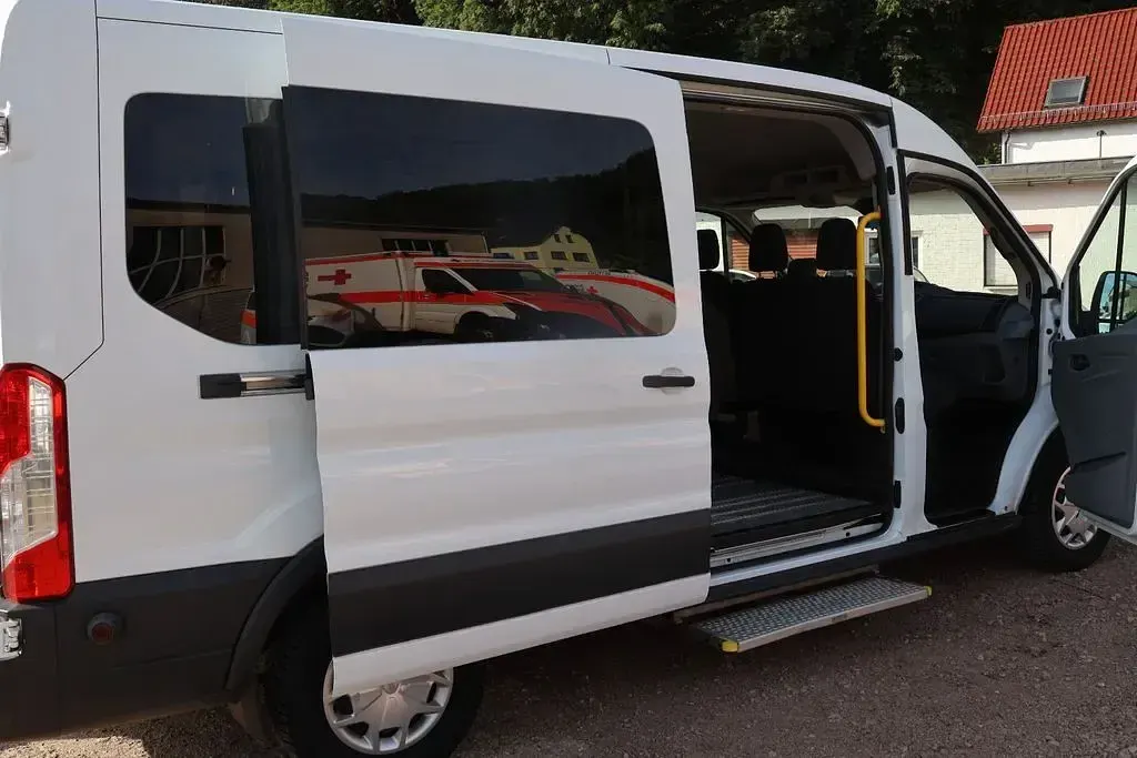 Gebraucht Ford Transit 131 PS (96 kW) 2019 Weiß Van