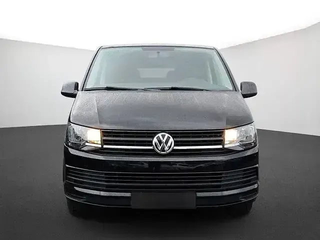 Gebraucht VW Multivan Trendline 150 PS (110 kW) 2018 Schwarz Van / Kleinbus