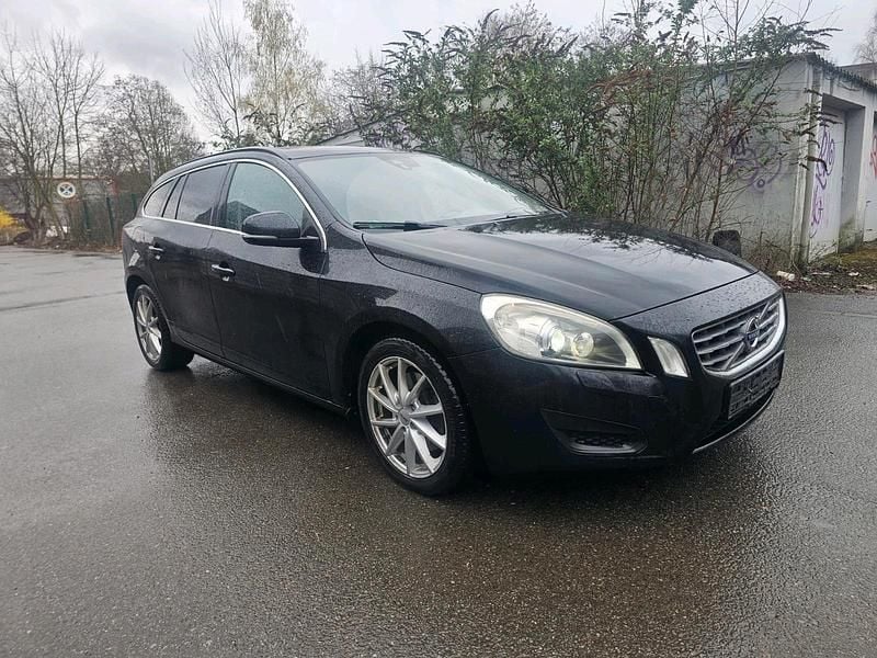 Gebraucht Volvo V60 215 PS (158 kW) 2013 Schwarz Kombi