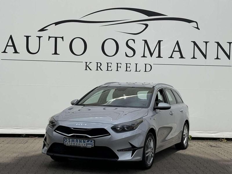 Sparkling silver Gebraucht 2023 Kia Ceed Sportswagon Vision Kombi | 25.950 € (Fairer Preis) - Bild 1/4