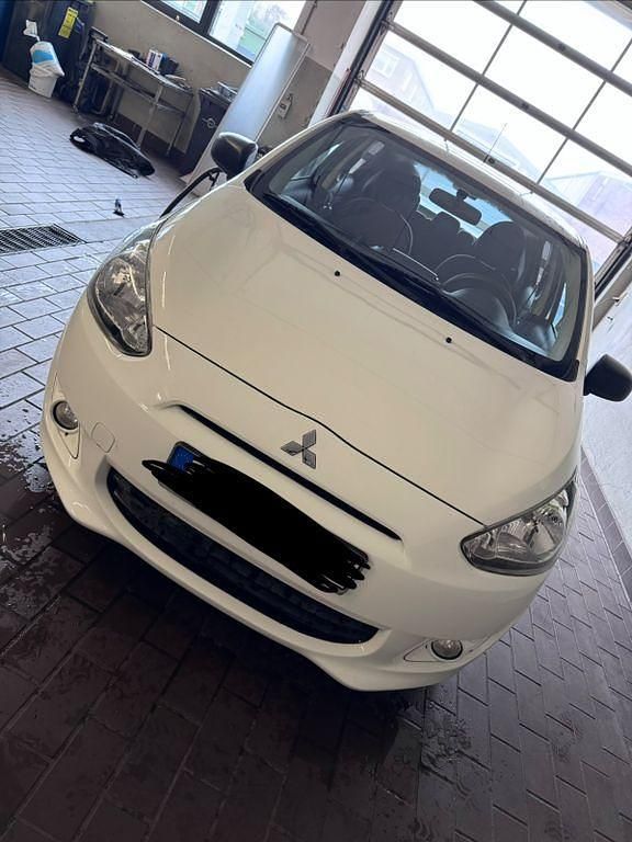 Gebraucht Mitsubishi Space Star 71 PS (52 kW) 2014 Weiß Van / Kleinbus