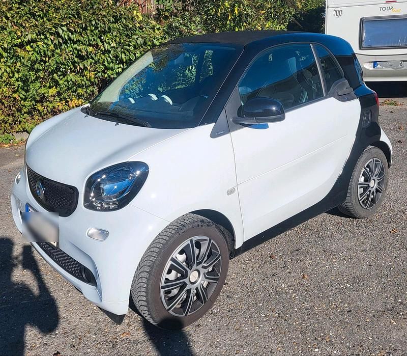 Weiß Gebraucht 2014 Smart ForTwo Coupé Prime Kleinwagen | 7.999 € (Fairer Preis) - Bild 1/4