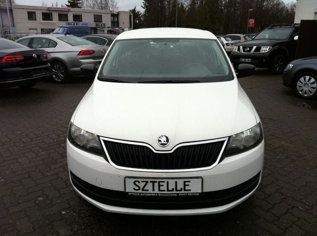 Gebraucht Skoda Rapid Active 105 PS (77 kW) 2014 Weiß Limousine