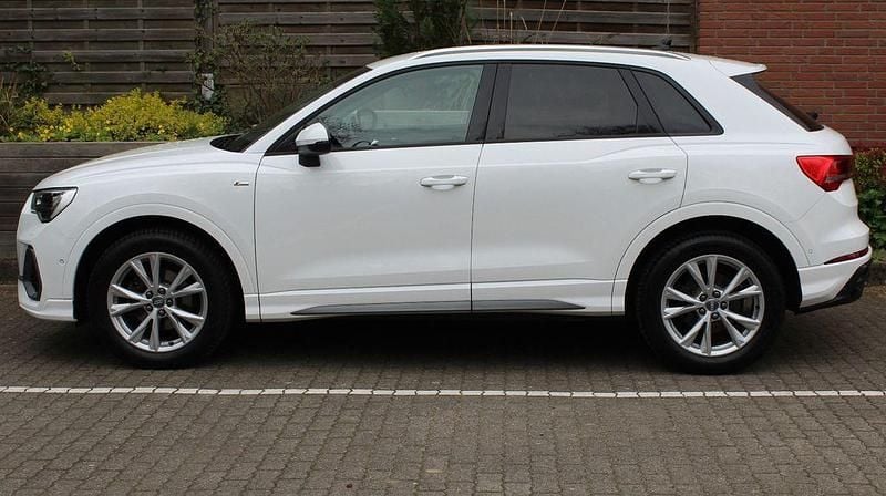 Second-hand Audi Q3 S-Line 150 CP (110 kW) 2020 Alb SUV