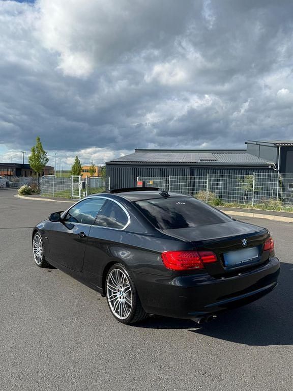 Używany BMW 325 M Performance 218 KM (160 kW) 2010 Czarny Coupe