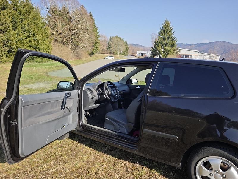 Gebraucht VW Polo 53 PS (38 kW) 2003 Schwarz Kleinwagen