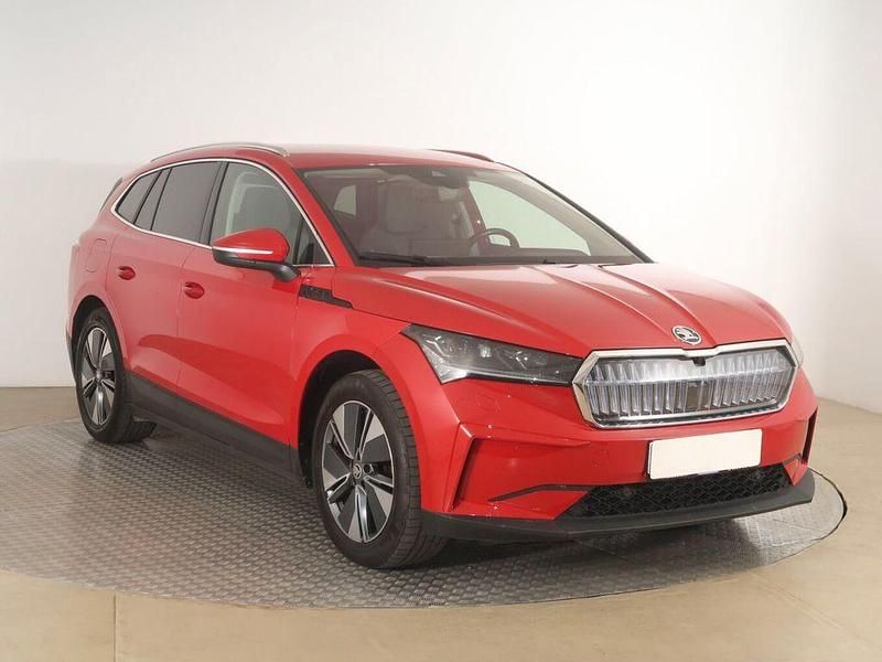 Rot Gebraucht 2023 Skoda Enyaq iV SUV | 30.345 € (Superpreis) - Bild 1/4