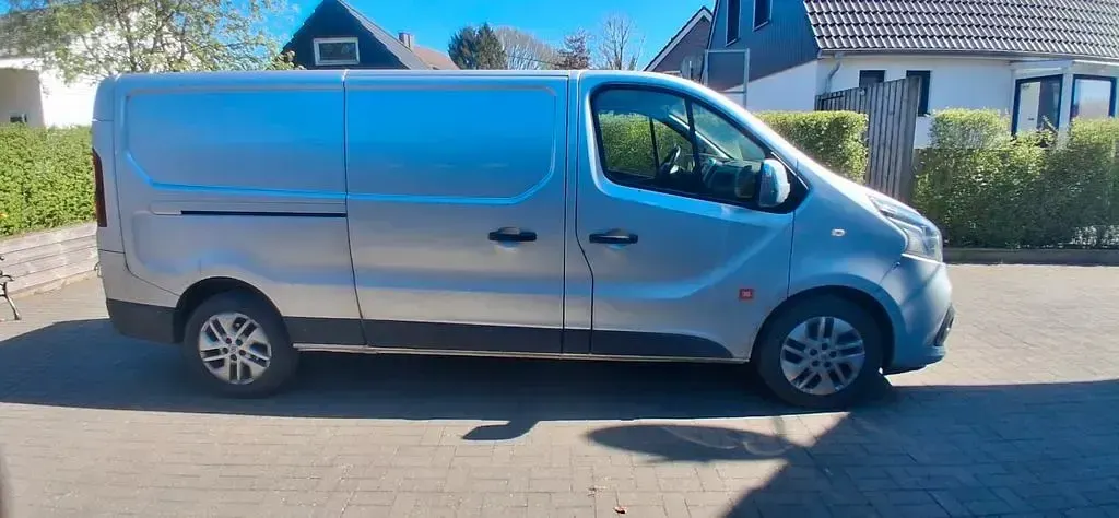 Brugt Renault Trafic 145 HK (106 kW) 2017 Sølv MPV