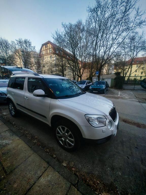 Gebraucht Skoda Yeti Ambition 185 PS (136 kW) 2011 Weiß SUV