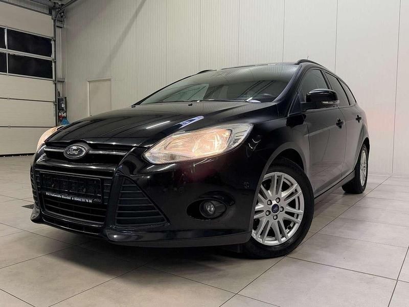 Schwarz Gebraucht 2014 Ford Focus SYNC Edition Kombi | 2.490 € (Fairer Preis) - Bild 1/4