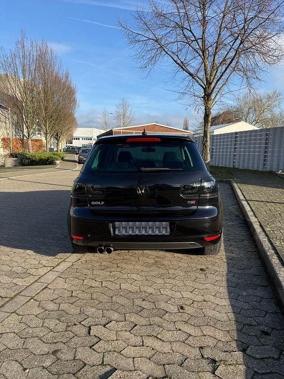 Gebraucht VW Golf VII 122 PS (89 kW) 2012 Schwarz Limousine