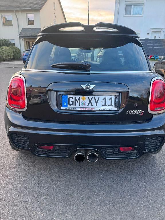 Gebraucht Mini John Cooper Works 192 PS (141 kW) 2018 Schwarz Kleinwagen