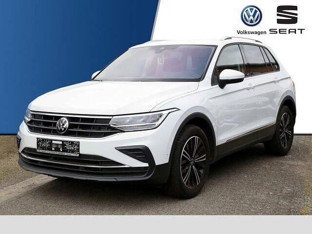 Gebraucht VW Tiguan Active 150 PS (110 kW) 2022 Pure white SUV