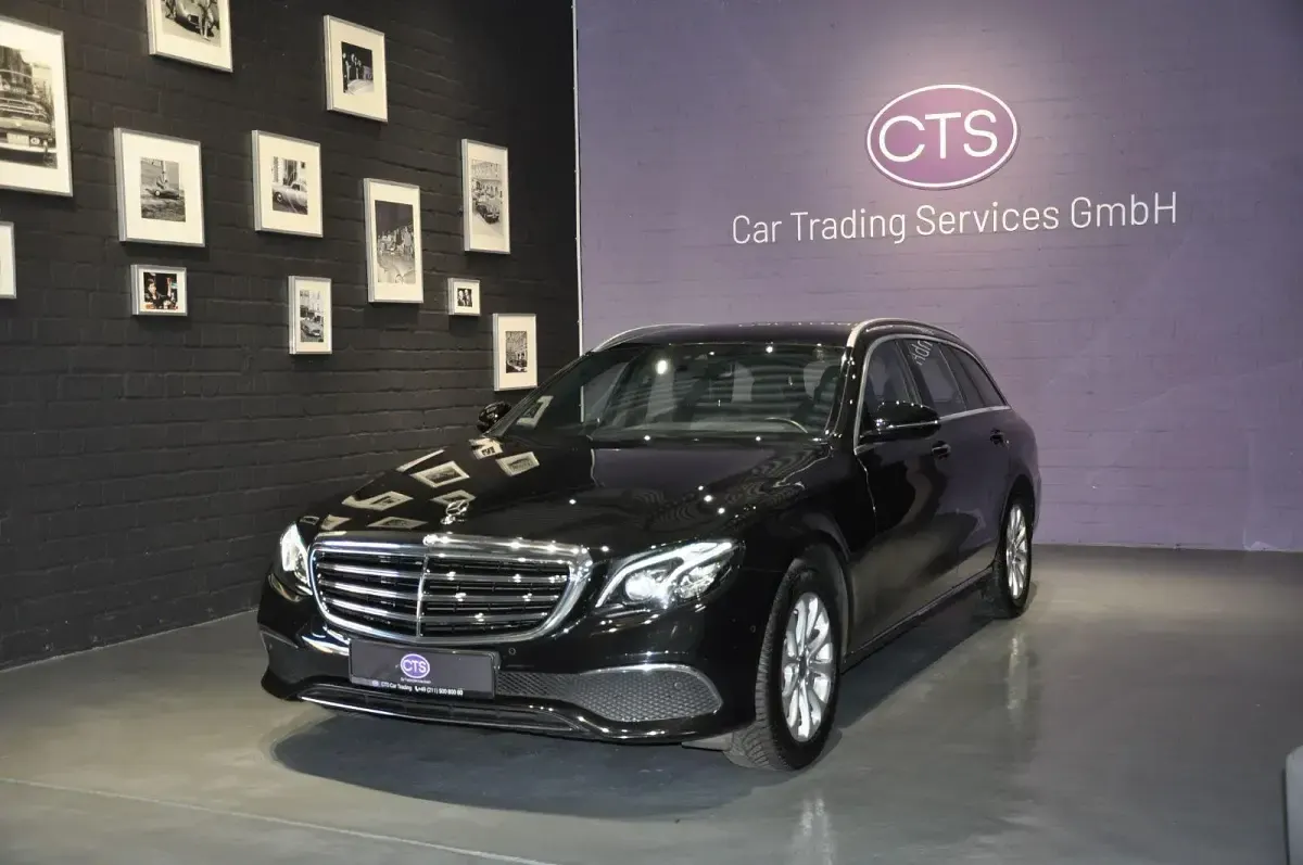 Gebraucht Mercedes E220 Business 194 PS (142 kW) 2017 Schwarz Kombi