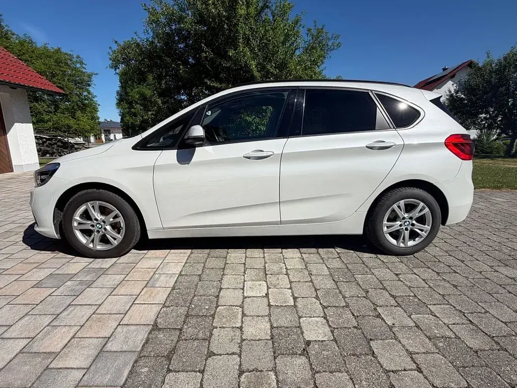 Gebraucht BMW 216 Active Tourer 116 PS (85 kW) 2016 Weiß Van / Kleinbus