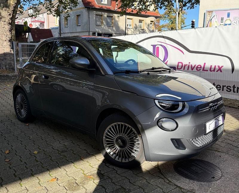 Grau Gebraucht 2023 Fiat 500e Icon | 18.500 € (Superpreis) - Bild 1/4