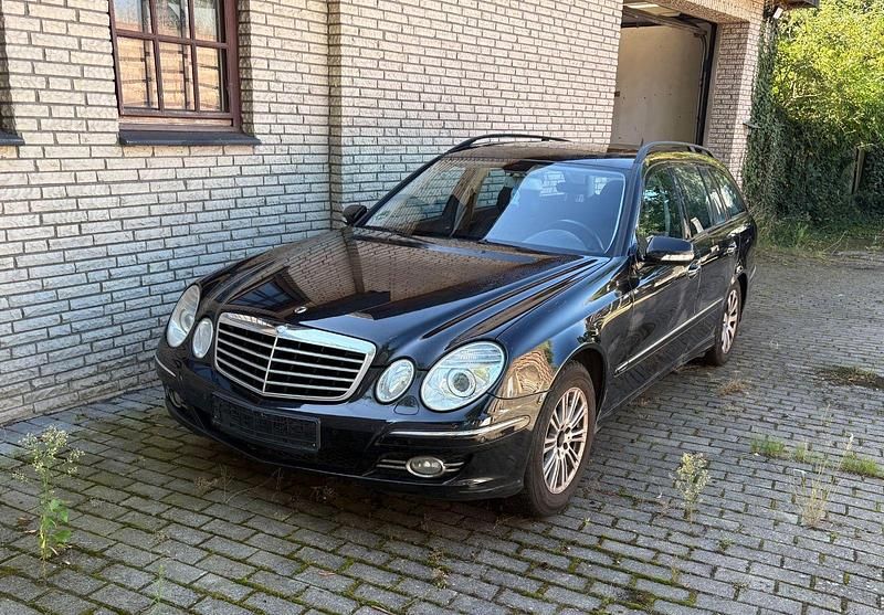 Schwarz Gebraucht 2007 Mercedes E220 Avantgarde Kombi | 1.500 € (Superpreis) - Bild 1/4