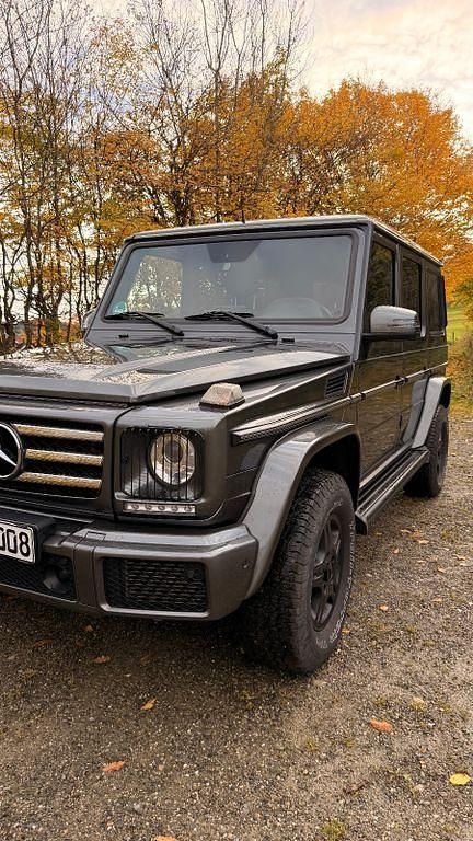 Grau Gebraucht 2017 Mercedes G500 SUV | 86.000 € (Fairer Preis) - Bild 1/4