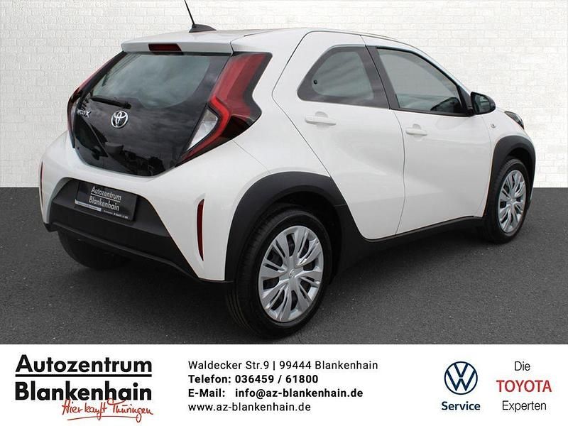 Neu Toyota Aygo X 72 PS (52 kW) 2025 Schneeweiß SUV