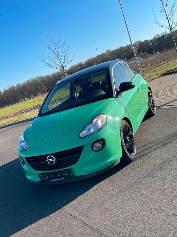 Grün Gebraucht 2015 Opel Adam Kleinwagen | 8.900 € - Bild 1/4