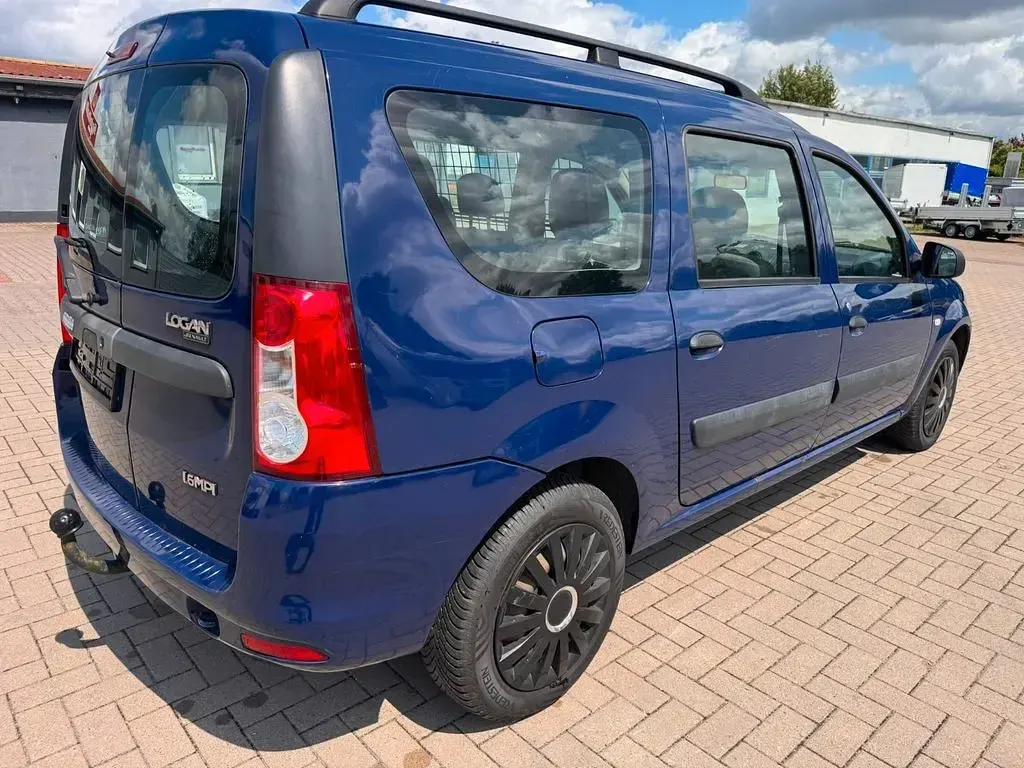 Gebraucht Dacia Logan MCV Ambiance 87 PS (63 kW) 2009 Blau Kombi